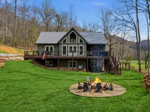 Private Ranch Escape Hot Tub Game Room Grill - Hot Tub