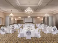 Holiday Inn JOHANNESBURG SUNNYSIDE PARK by IHG Hotels near Emmarentia Dam