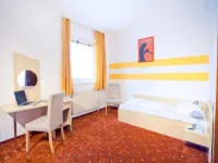 Lenas Donau Hotel - 3-Star