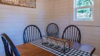 Bella Villa - Vine Cottages by Avantstay Hot Tub + Firepit + Bocce Downtown Paso Robles - con encanto