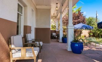The Parador - Housity