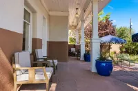 The Parador - Kitchens