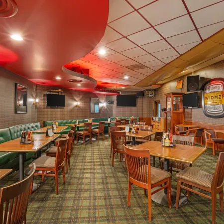 Red Lion Hotel Rogue Regency Medford Airport