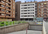 Sercotel Logroño Suites - parking