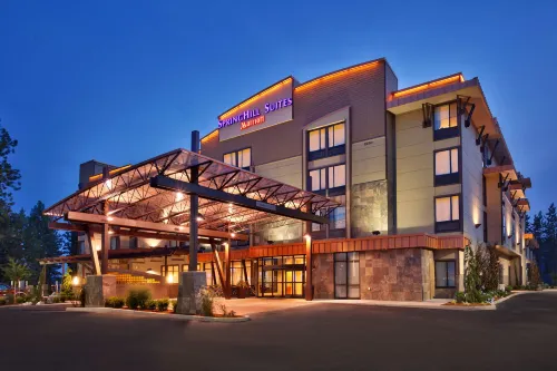 SpringHill Suites Coeur d'Alene - parking