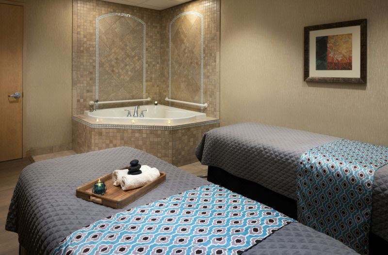 Embassy Suites by Hilton Charlotte Concord Golf Resort & Spa photo 4