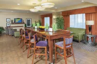 Hampton Inn Macomb - 2-Star