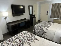 Red Roof Inn Birmingham – Highway 280 - parking
