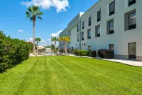 Hampton Inn & Suites Pensacola I-10 North at University Town Plaza - 2-Star