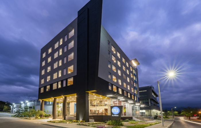 Tru by Hilton Cali Sur