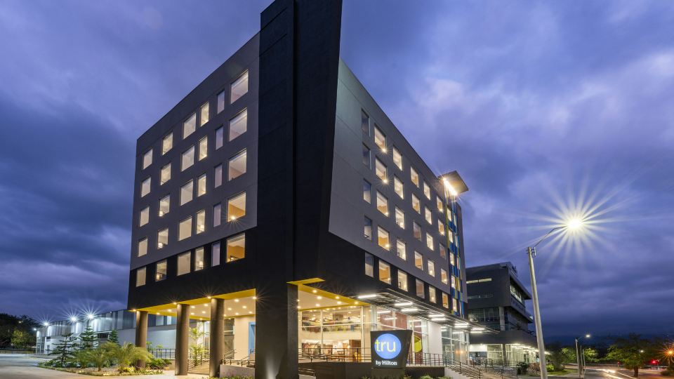 Tru by Hilton Cali Sur