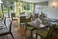 Humber Royal Hotel - parking
