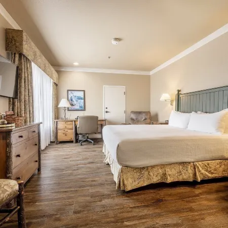 Harris Ranch Resort