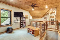 Lake Views & Golf Access at Secluded Drasco Lodge - 2-Star