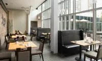 DoubleTree by Hilton Hotel and Suites Charleston Airport - Aamiainen