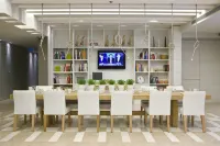 Sadot Hotel Ben Gurion Airport - an Atlas Boutique Hotel - parcheggio