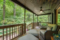 Pet-Friendly Retreat w/ Mtn Views in Sylva! - 2-Sterne