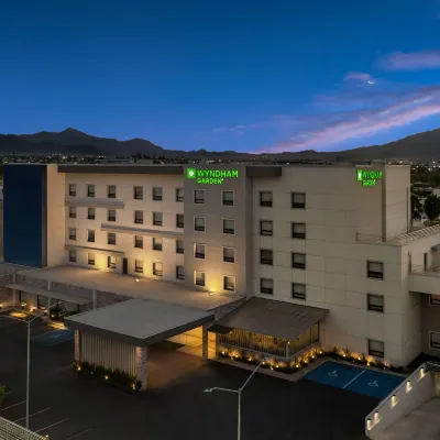 Wyndham Garden Saltillo Hotéis próximos à(ao) Casa Tiyahui