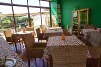 Moyoni Africa Lodge & Tours - Stuga