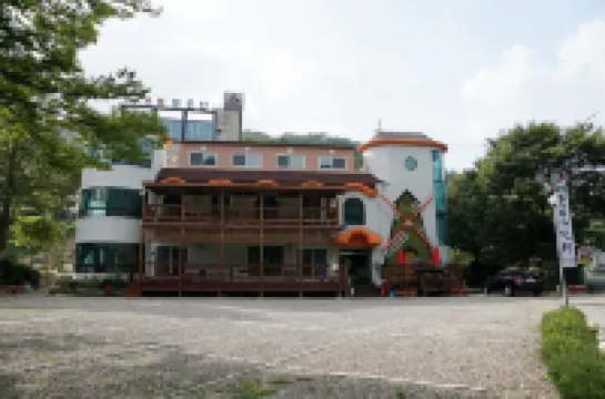 Yangju Yeoulmok Pension