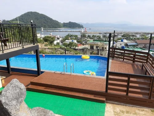 Changwon Gwaengibada Pension - 泳池
