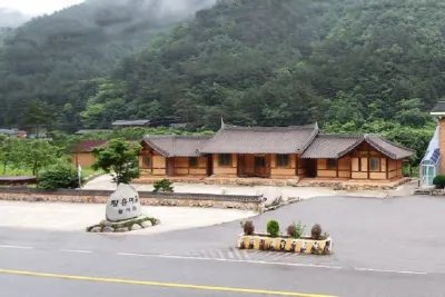 Yangyang Hwangnyongmaeul Pension Các khách sạn gần Micheongol Valley