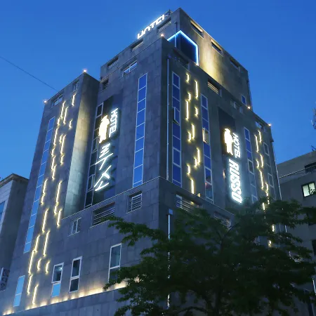 Russo Hotel Отели рядом с достопримечательностью «Фантазийный музей чашек»