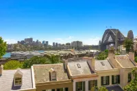 STUNNING SYDNEY HOME 6 Hotels in Dawes Point
