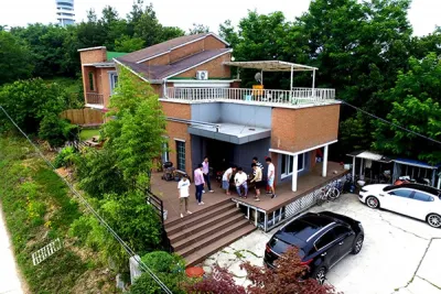 Starrynights Hotels in 