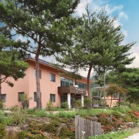 Gwangyang Sandalbaengi Pension