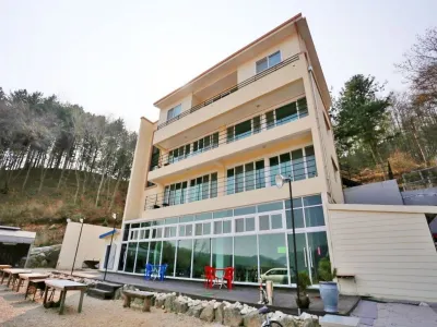 Chuncheon Suhaneul Pension Hotels near Nami Island