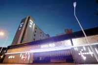 Luxe Hotel