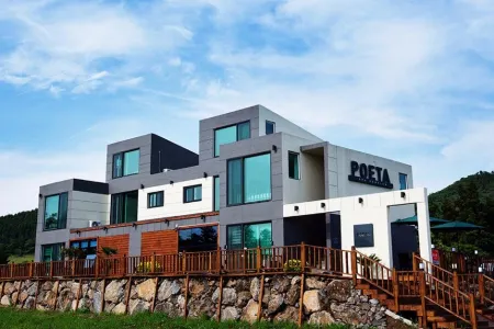 Poeta Pension Отели рядом с достопримечательностью «Bonte Museum»