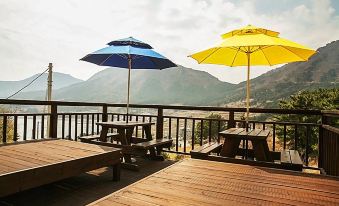 Geojedo Twin Castle Pension