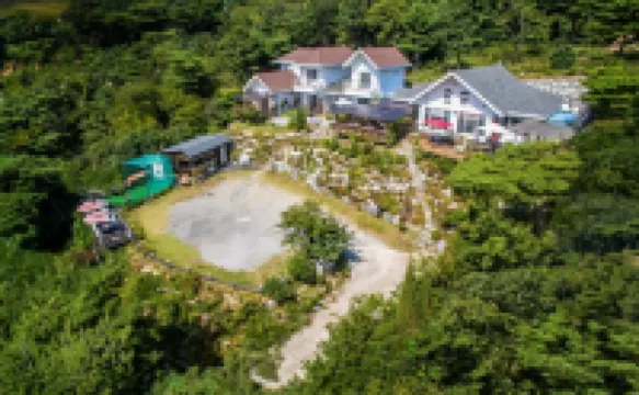 Seokmodo White House on the Hill 鄰近寶雲寺的酒店