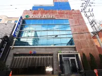 Wate Hotel โรงแรมใกล้สนามกีฬามังมา