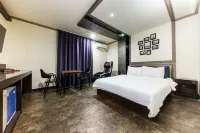 Hera Motel - 2 étoiles