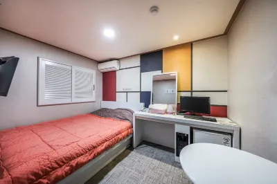 평안 Daegu Geundae Golmok Donas & Danpatppang - Yongsan Station 주변 호텔