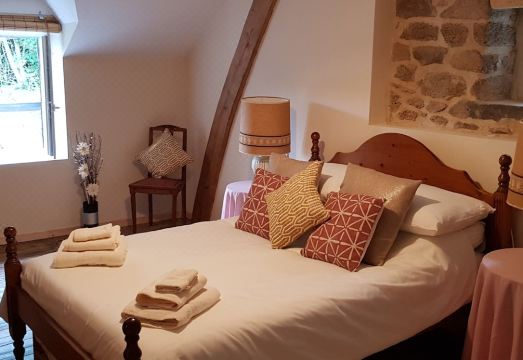 Vue de Vallée Chambres d'hôtes et Gîte - Housity