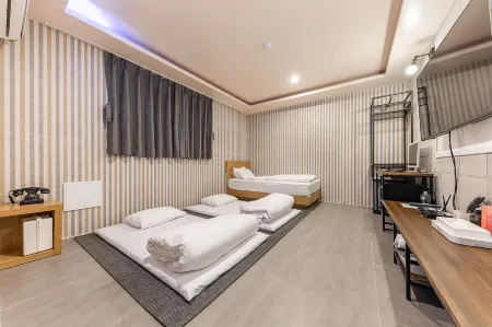 Black Pearl Gongju Отели рядом с достопримечательностью «Kongju National University Singwan Campus»