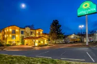 La Quinta Inn by Wyndham Colorado Springs Garden of the Gods