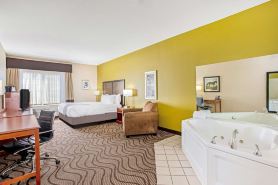 La Quinta Inn & Suites by Wyndham Corpus Christi Northwest