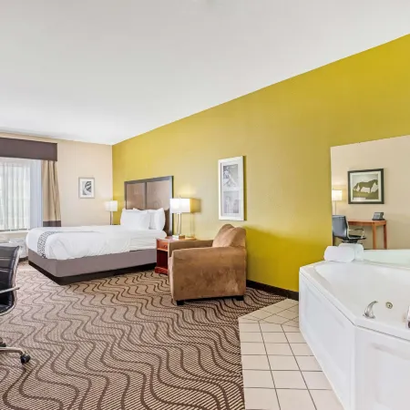 La Quinta Inn & Suites by Wyndham Corpus Christi Northwest