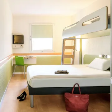 Ibis Budget Hotel Brussels Airport Hotels near NATO