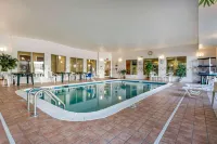 Holiday Inn Express & Suites Hebron - Cincinnati Airport by IHG - Pools