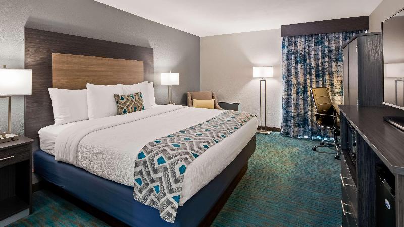 Best Western Plus Dallas Love Field North Hotel