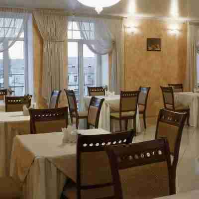 Russia Dining/Meeting Rooms