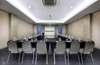 Harper Purwakarta by Aston - Business