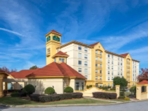 La Quinta Inn & Suites by Wyndham Atlanta Ballpark/Galleria コブのホテル