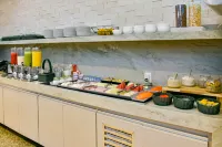 Plaza Inn Breeze Aeroporto - พร้อมอาหารเช้า